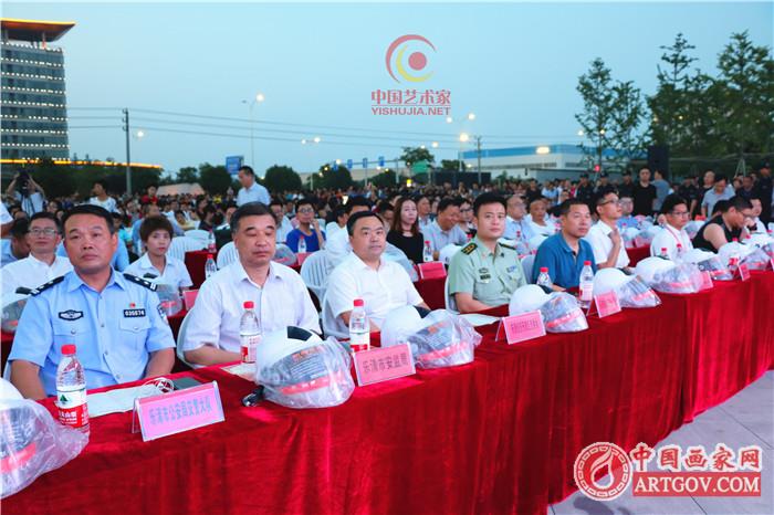 庆贺书法家为安全生产月作宣传圆满成功 著名书法师林新华献礼挥毫 庆贺书法家为安全生产月作宣传圆满成功 著名书法师林新华献礼挥毫